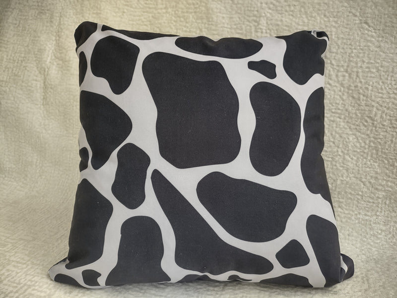 Grey Giraffe Velvet Pillow Cover 40x40cm+ Zippered - MagnoliaFabric