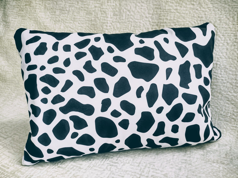 Grey Giraffe Velvet Pillow Cover 40x40cm+ Zippered - MagnoliaFabric